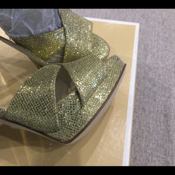 Micheal Kors Gold Diana T-Strap Heels - Picture 5 of 11